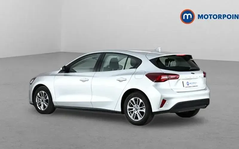 Used Ford Focus Titanium 125 HP (91 kW) 2023 Silver Hatchback