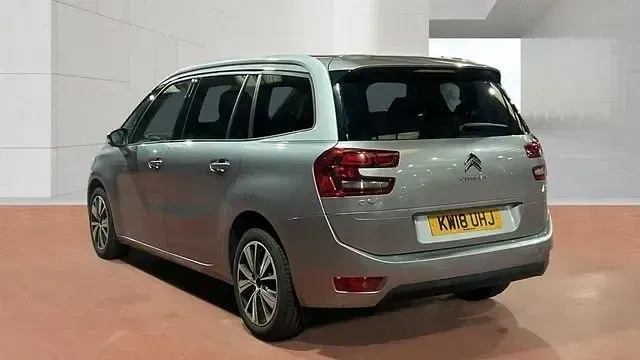 Usado Citroën Grand C4 Picasso Feel 130 HP (95 kW) 2018 Cinzento Monovolume