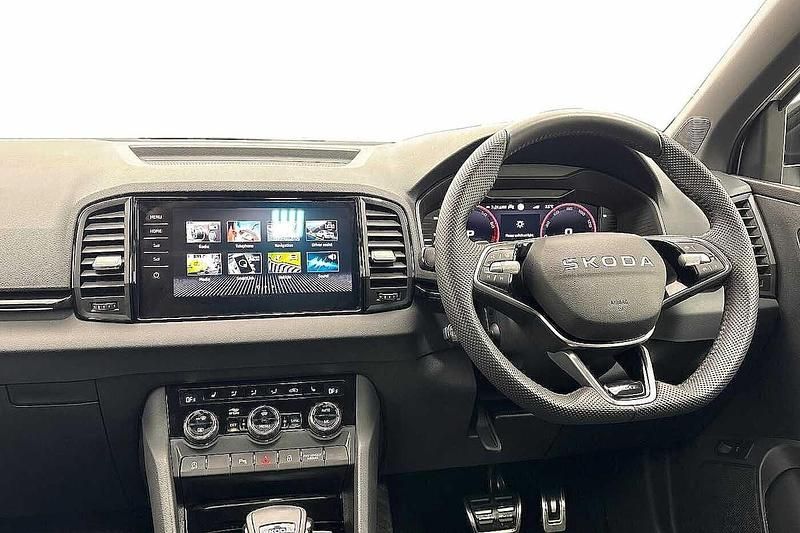 New Skoda Karoq SportLine 150 HP (110 kW) 2025 Brilliant silver metallic SUV