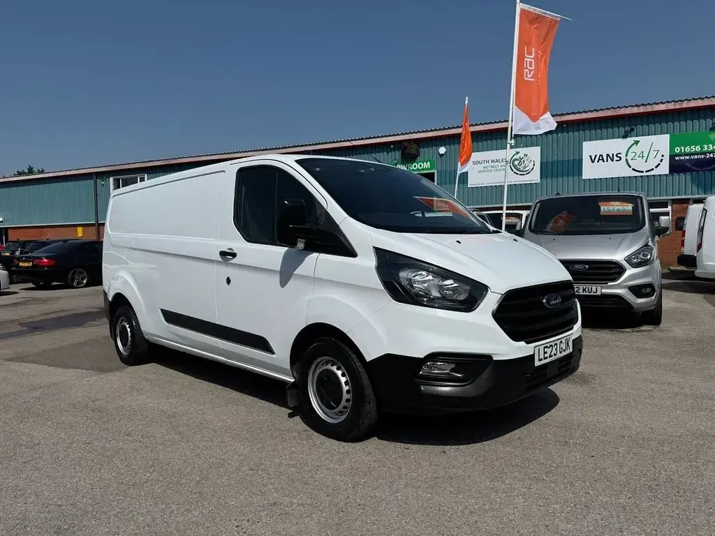 Used Ford Transit Custom S 130 HP (95 kW) 2023 White Van