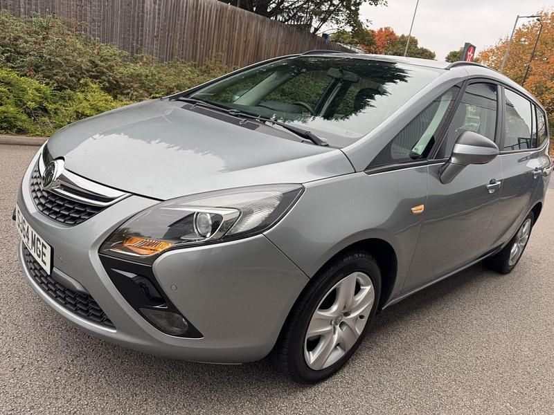 Used Vauxhall Zafira Tourer 130 HP (95 kW) 2014 Silver MPV