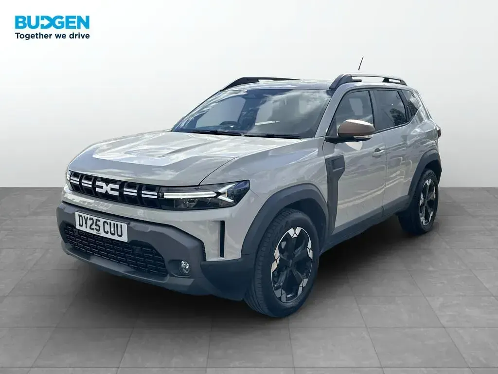 Used Dacia Duster Extreme 130 HP (95 kW) 2025 Cream Hatchback