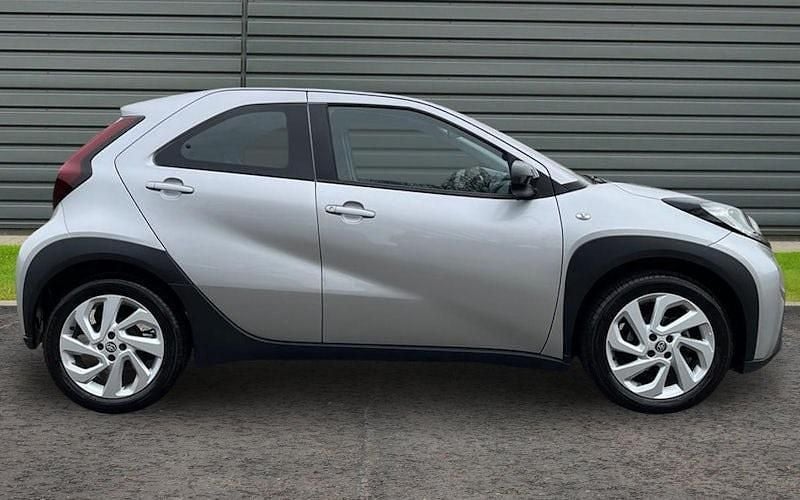 Used Toyota Aygo X PURE 72 HP (52 kW) 2025 SUV