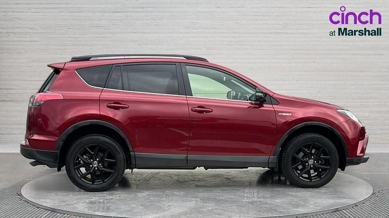 Used Toyota RAV4 2018 Red SUV