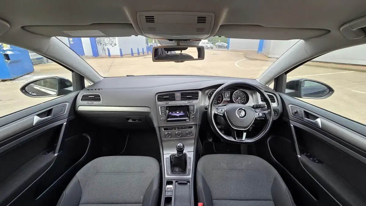 Used VW Golf VII SE 122 HP (89 kW) 2013 Black Hatchback