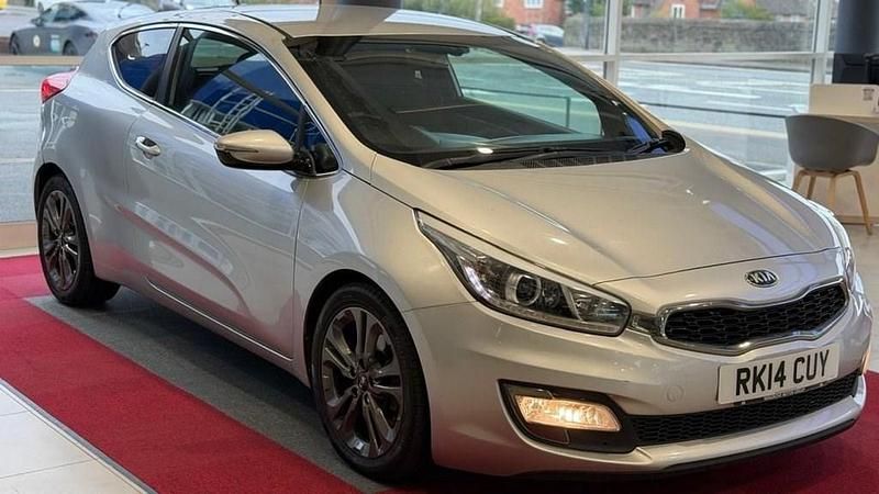 Used Kia ProCeed 126 HP (92 kW) 2014 Silver Hatchback