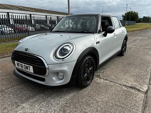 Silver Used 2018 Mini Cooper Hatch Hatchback | £11,295 (Good price) - Image 1/4