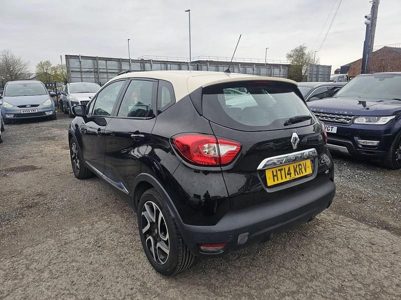 Used Renault Captur Dynamique 90 HP (66 kW) 2014 Black SUV