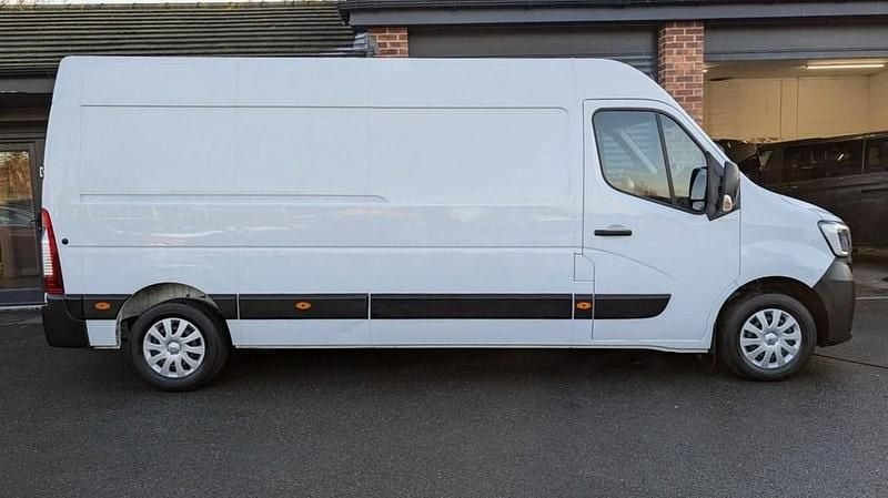 Used Renault Master Business 2021 White Van