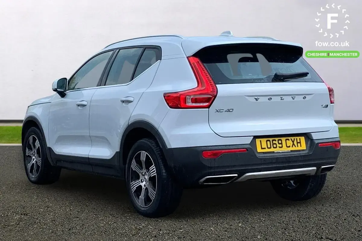 Used Volvo XC40 Inscription 190 HP (139 kW) 2019 Silver SUV