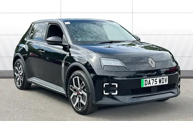 Used Renault 5 E-Tech Techno 89 kW (122 HP) 2025 Hatchback