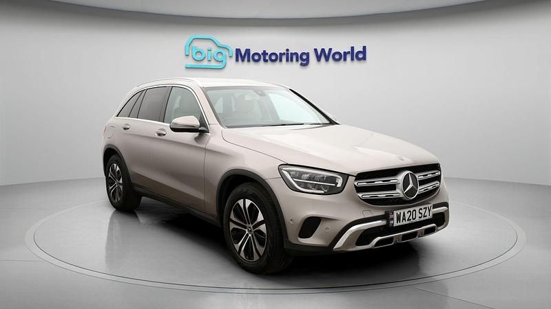 Used Mercedes GLC220 191 HP (140 kW) 2019 Silver Estate