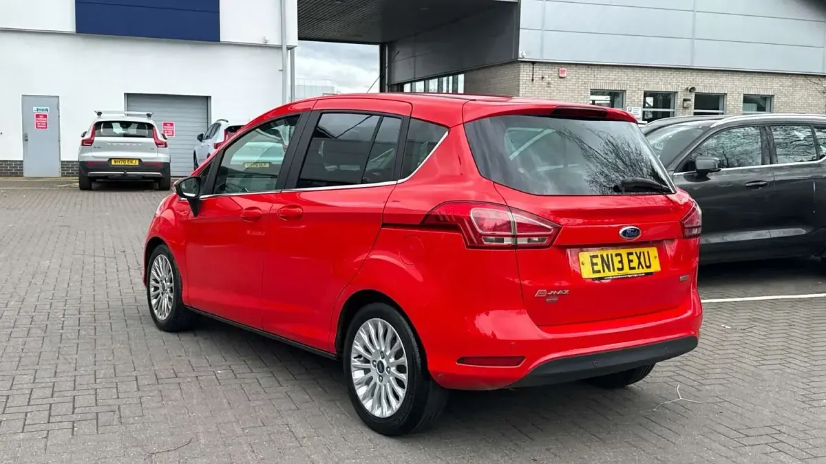 Used Ford B-MAX Titanium 120 HP (88 kW) 2013 Red MPV