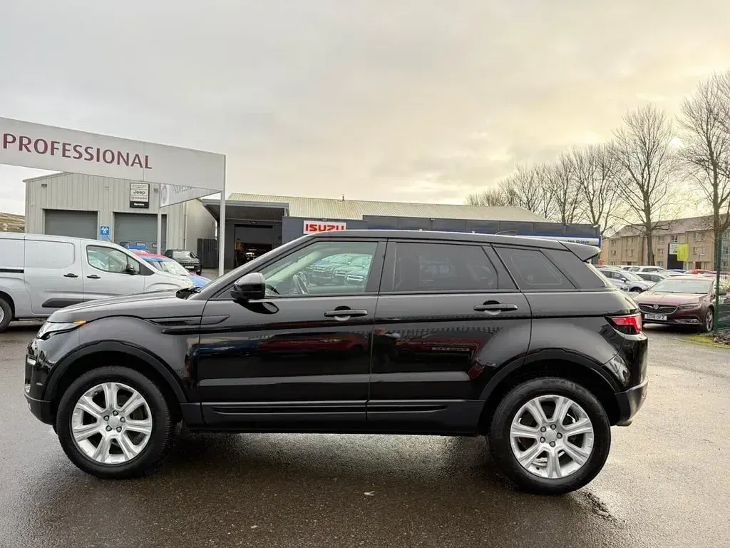 Used Land Rover Range Rover evoque SE 240 HP (176 kW) 2018 Black SUV