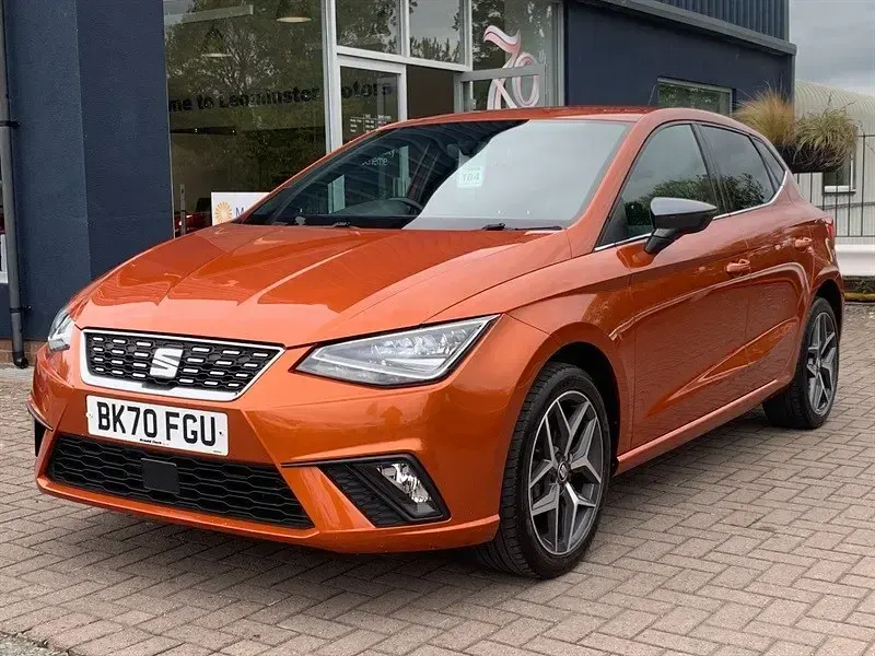 Begagnad Seat Ibiza XCELLENCE 95 HK (69 kW) 2020 Orange Halvkombi