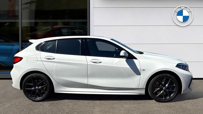 Used BMW 118 M Sport 134 HP (98 kW) 2023 White Hatchback