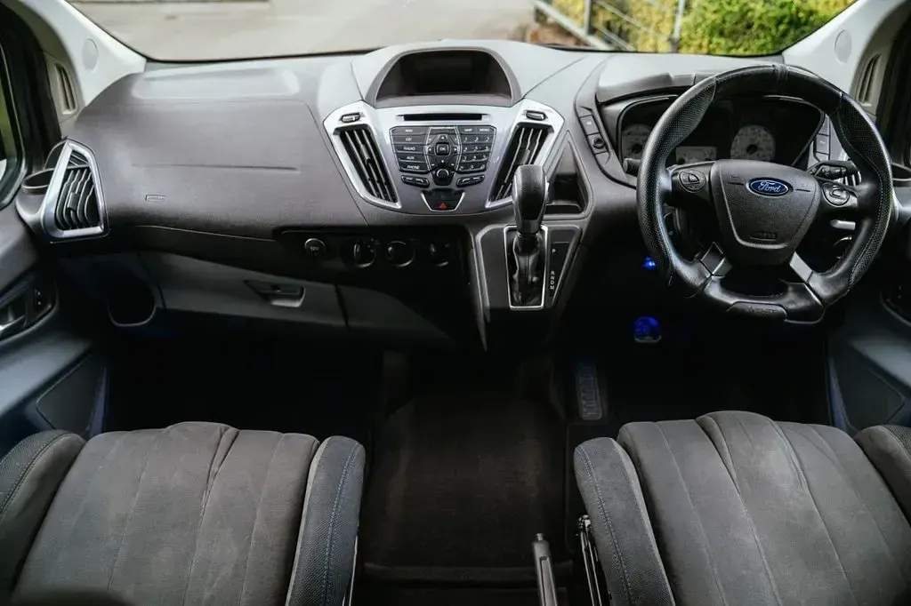 Used Ford Transit Custom Limited 170 HP (125 kW) 2017 Grey Estate