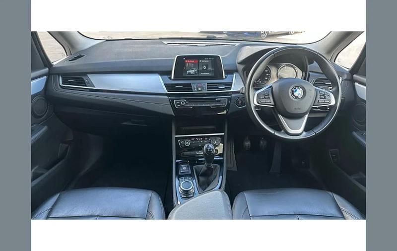 Used BMW 218 Luxury Line 140 HP (102 kW) 2018 Silver Estate