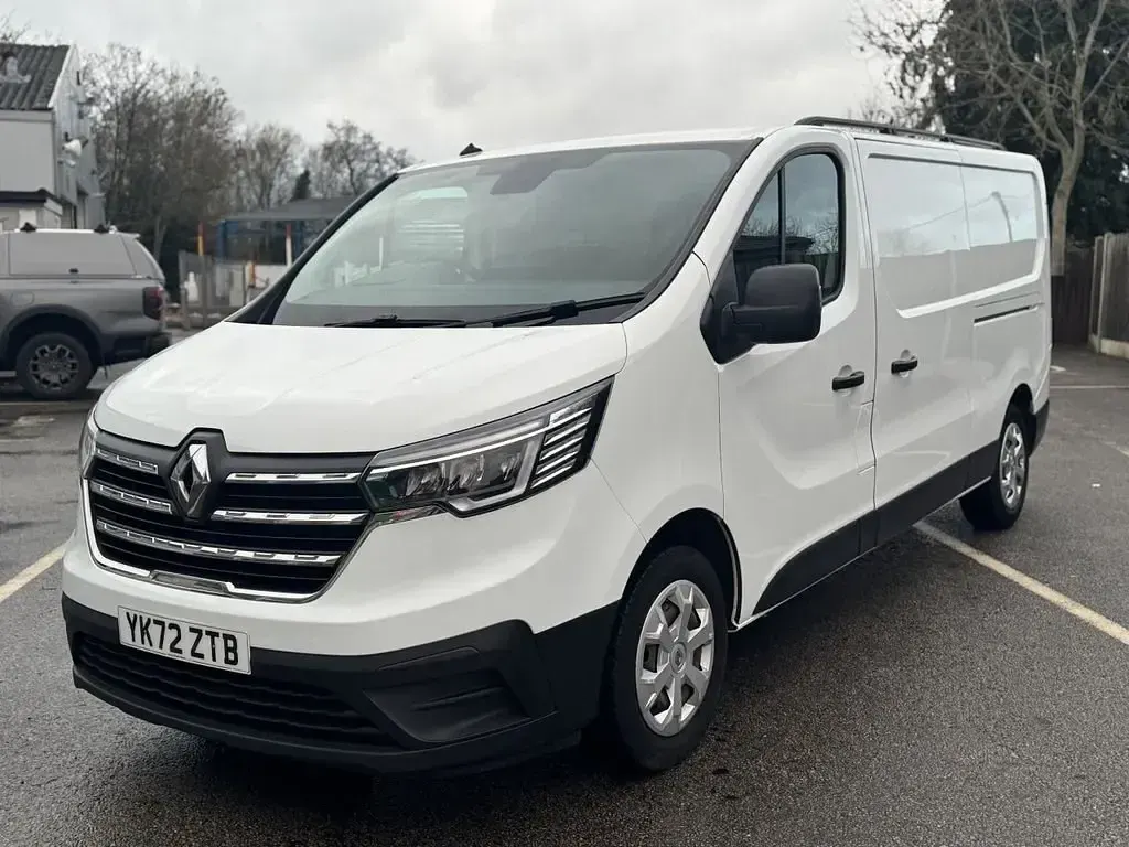 Gebraucht Renault Trafic Business 2022 Weiß Van / Kleinbus