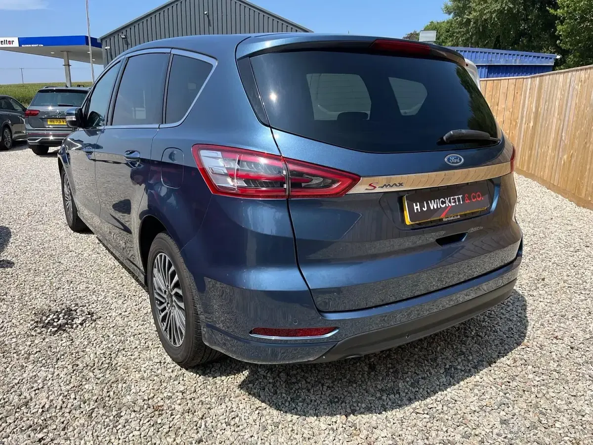 Used Ford S-MAX Titanium 2019 Blue MPV