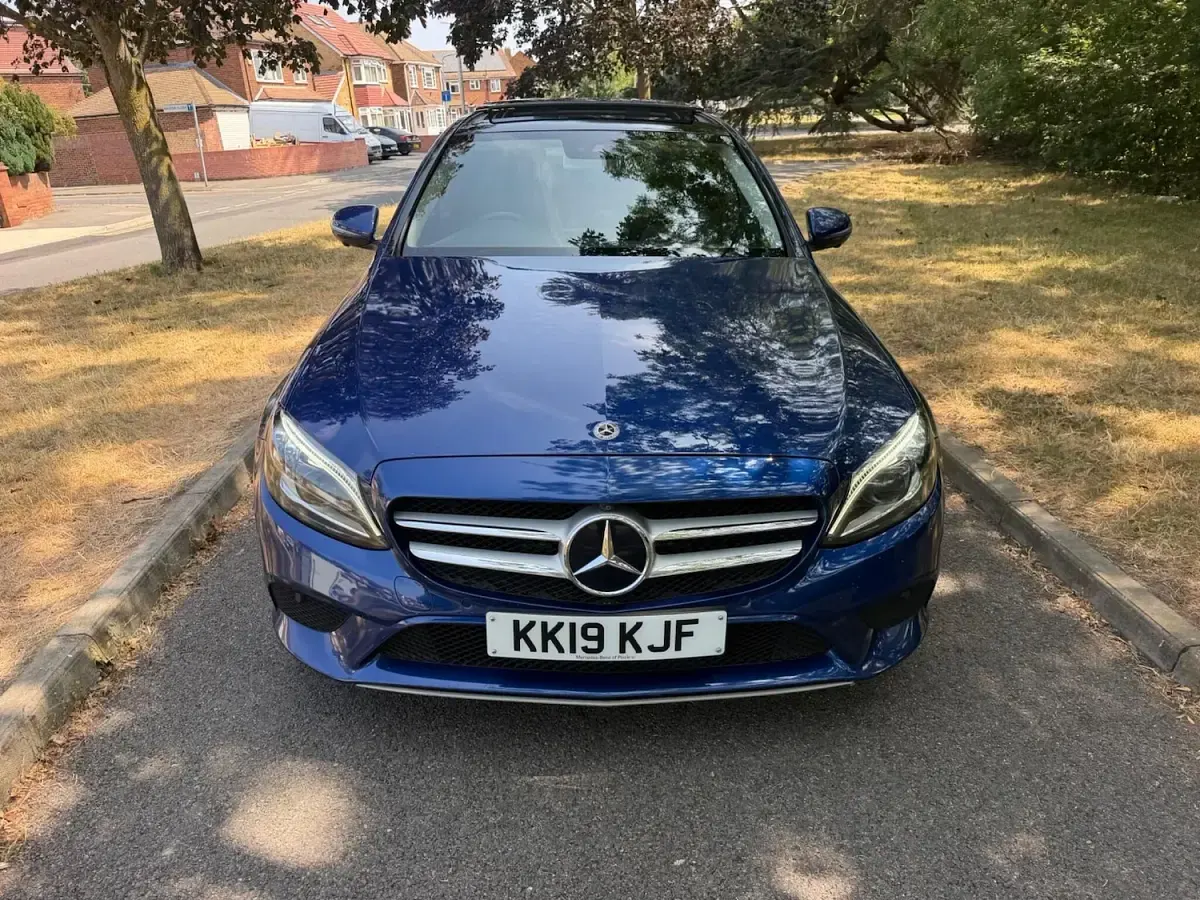 Used Mercedes C200 Premium Plus 181 HP (133 kW) 2019 Blue Sedan