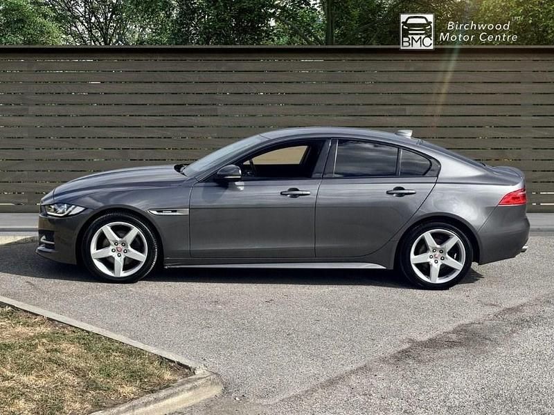 Used Jaguar XE R-Sport 180 HP (132 kW) 2016 Grey Sedan