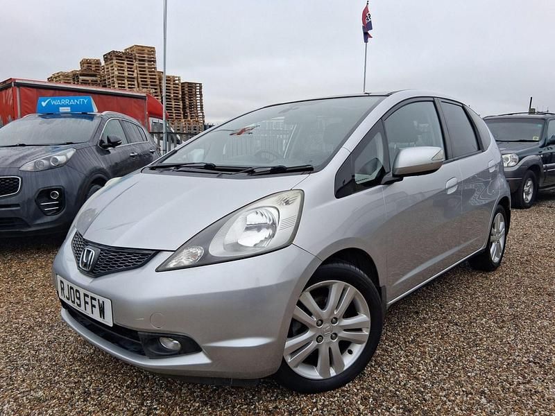 Used Honda Jazz EX 100 HP (73 kW) 2009 Silver Hatchback