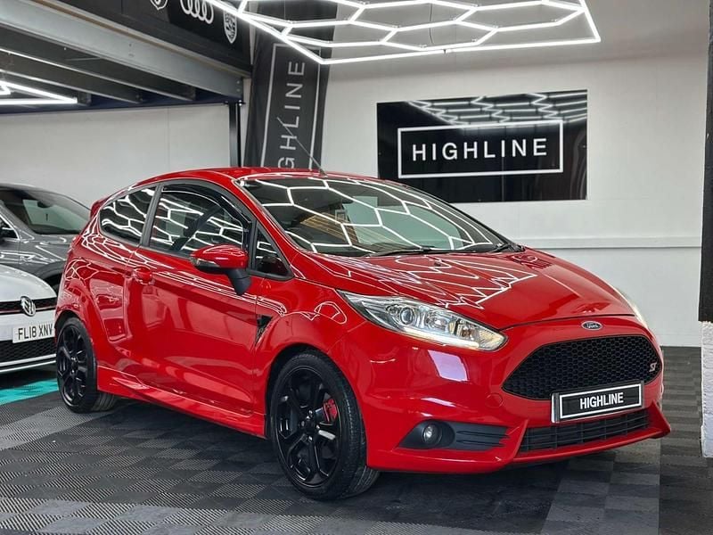 Used Ford Fiesta ST 182 HP (133 kW) 2017 Red Hatchback