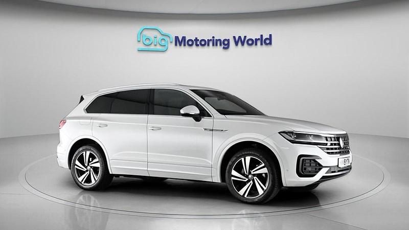 Used VW Touareg R-line 286 HP (210 kW) 2019 White SUV