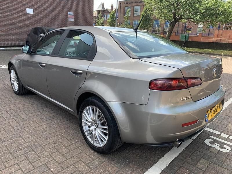 Used Alfa Romeo 159 Lusso 200 HP (147 kW) 2009 Grey Sedan