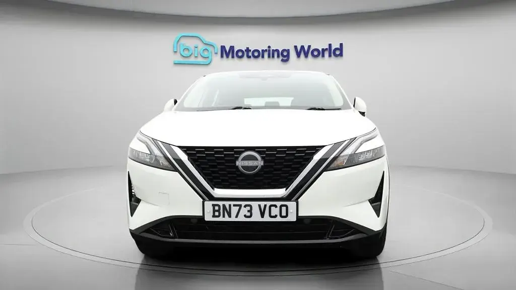 Used Nissan Qashqai Acenta Premium 140 HP (102 kW) 2023 White SUV