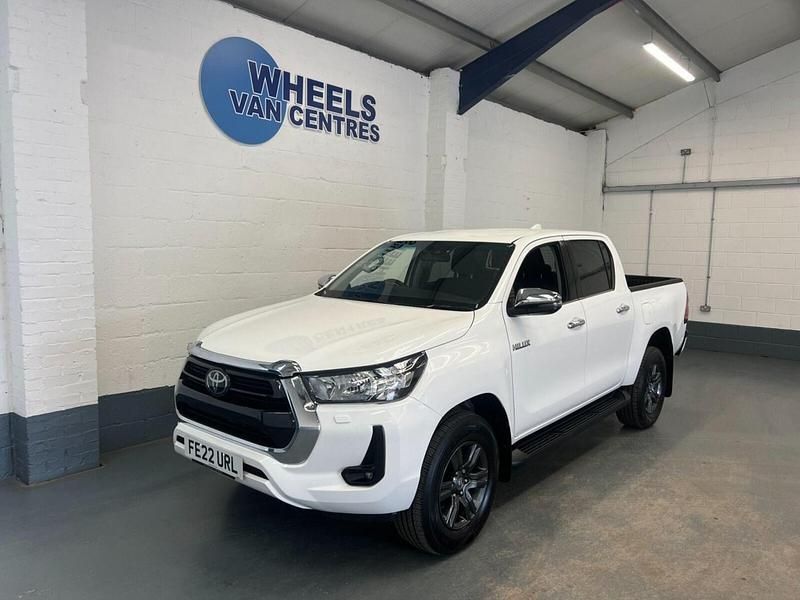 White Used 2022 Toyota HiLux Pickup | £19,590 (Super price) - Image 1/4