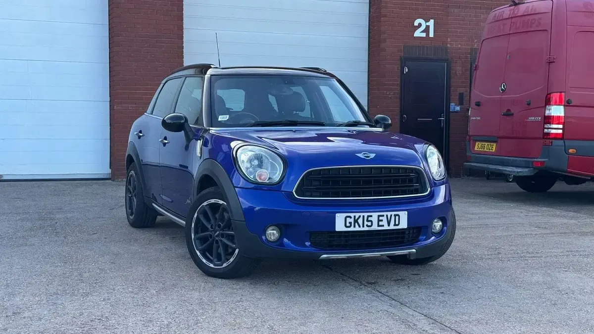 Used Mini Cooper 122 HP (89 kW) 2015 Blue Hatchback