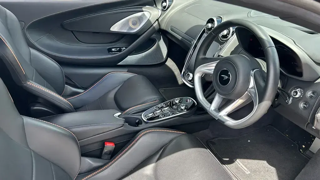 Used McLaren GT 620 HP (456 kW) 2021 Silver Coupe