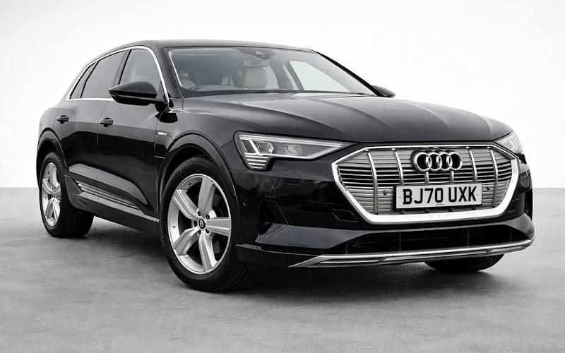 Used 2022 Audi e-tron Comfort SUV | £18,785 (Super price) - Image 1/4