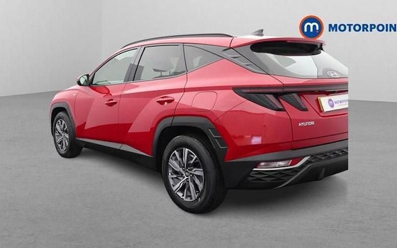 Used Hyundai Tucson SE 180 HP (132 kW) 2022 Red SUV
