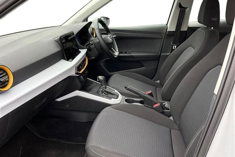 Used Seat Arona SE Technology 110 HP (80 kW) 2024 White SUV