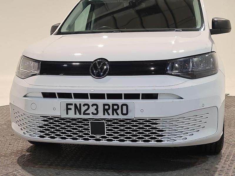 Used VW Caddy 102 HP (75 kW) 2023 White MPV