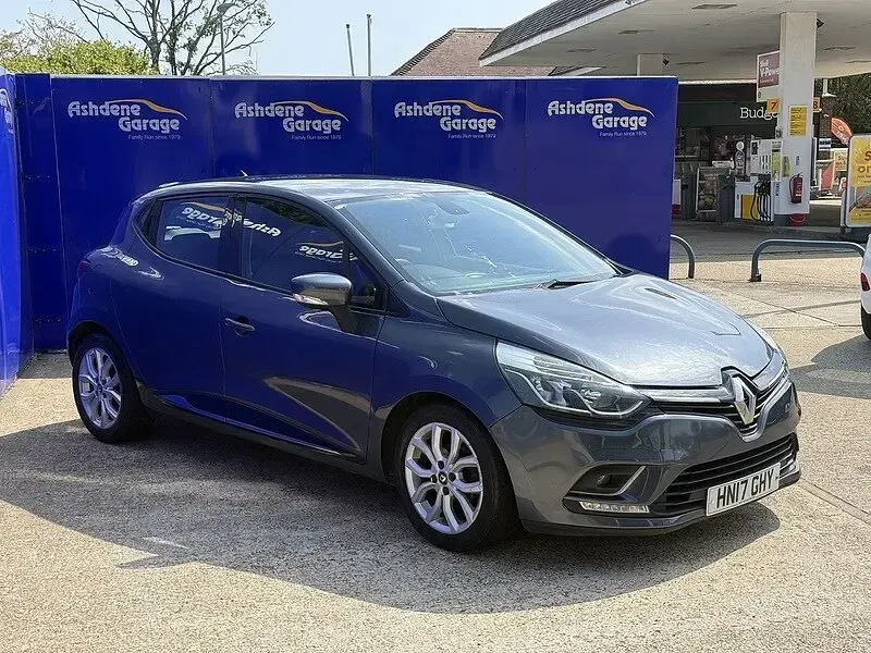 Used Renault Clio Dynamique 90 HP (66 kW) 2017 Grey Hatchback