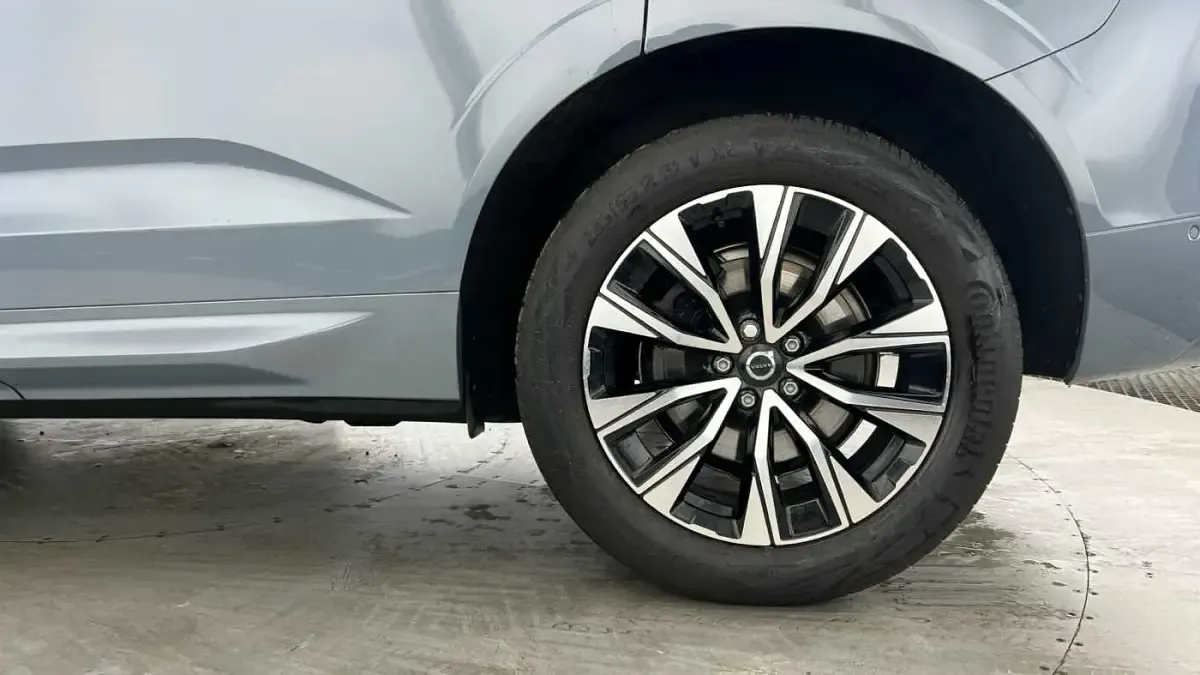 Used Volvo XC60 Plus 194 HP (142 kW) 2023 SUV