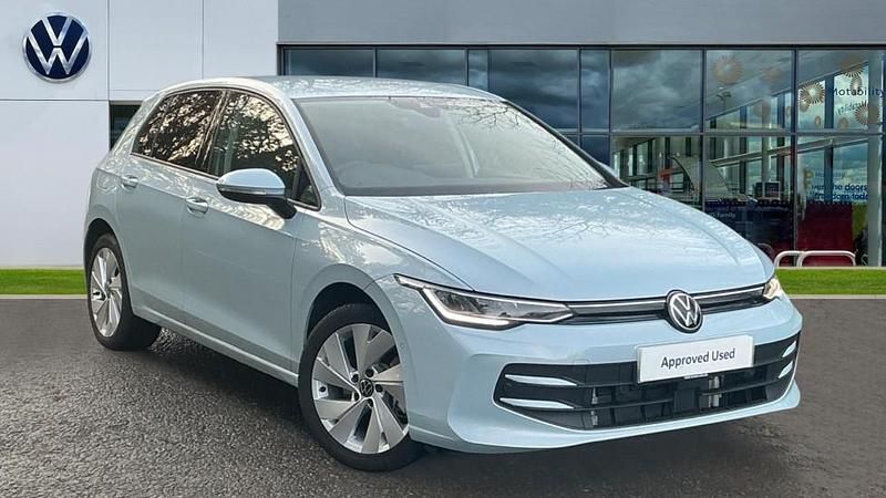 Crystal ice blue metallic Used 2025 VW Golf VIII Match | £29,479 - Image 1/4