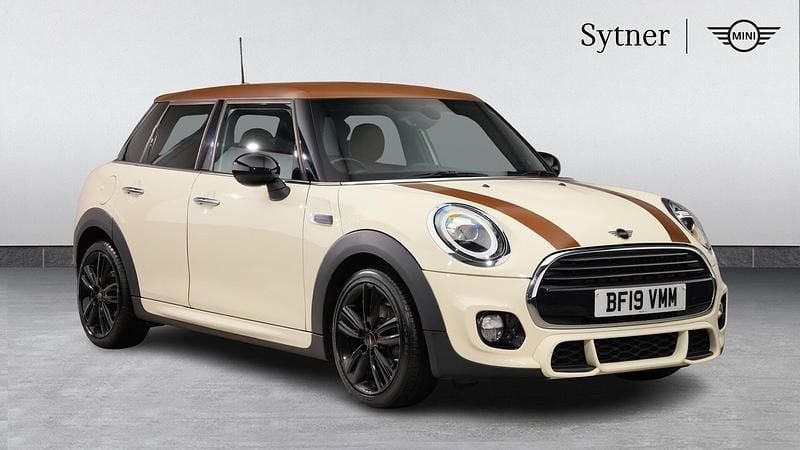 White Used 2019 Mini Cooper Hatch Hatchback | £13,750 (Good price) - Image 1/4