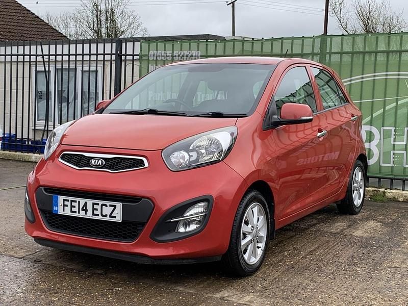 Used Kia Picanto 84 HP (61 kW) 2014 Red Hatchback
