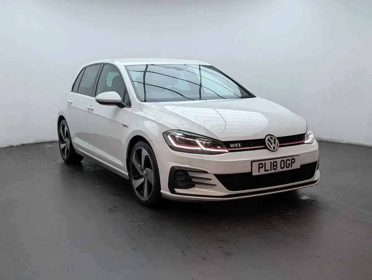 Used VW Golf VII GTI 230 HP (169 kW) 2018 White Hatchback