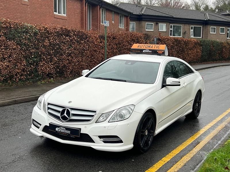 Begagnad Mercedes E250 2012 Vit Sportkupé