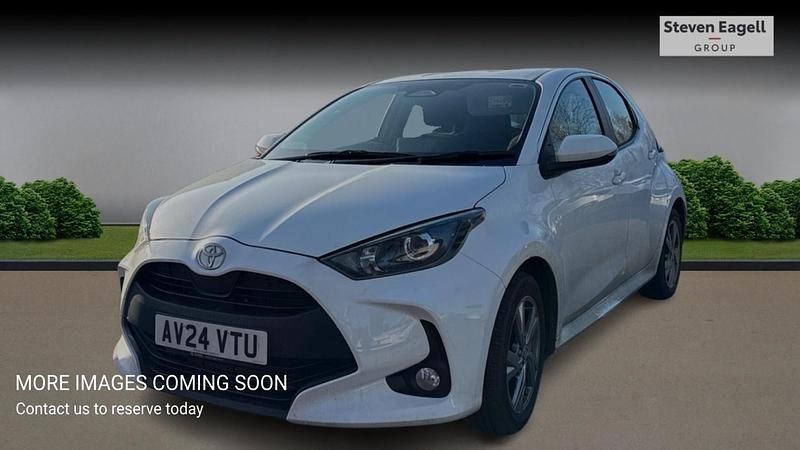 Used Toyota Yaris Hybrid 2024 White Hatchback