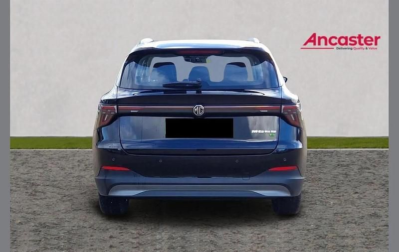 New MG MG5 EV SE 169 kW (231 HP) 2025 Black Estate