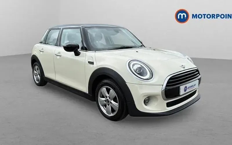 Używany Mini Cooper Classic 136 KM (100 kW) 2020 Hatchback