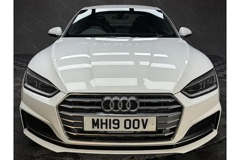 Used Audi A5 S-Line 150 HP (110 kW) 2019 White Coupe