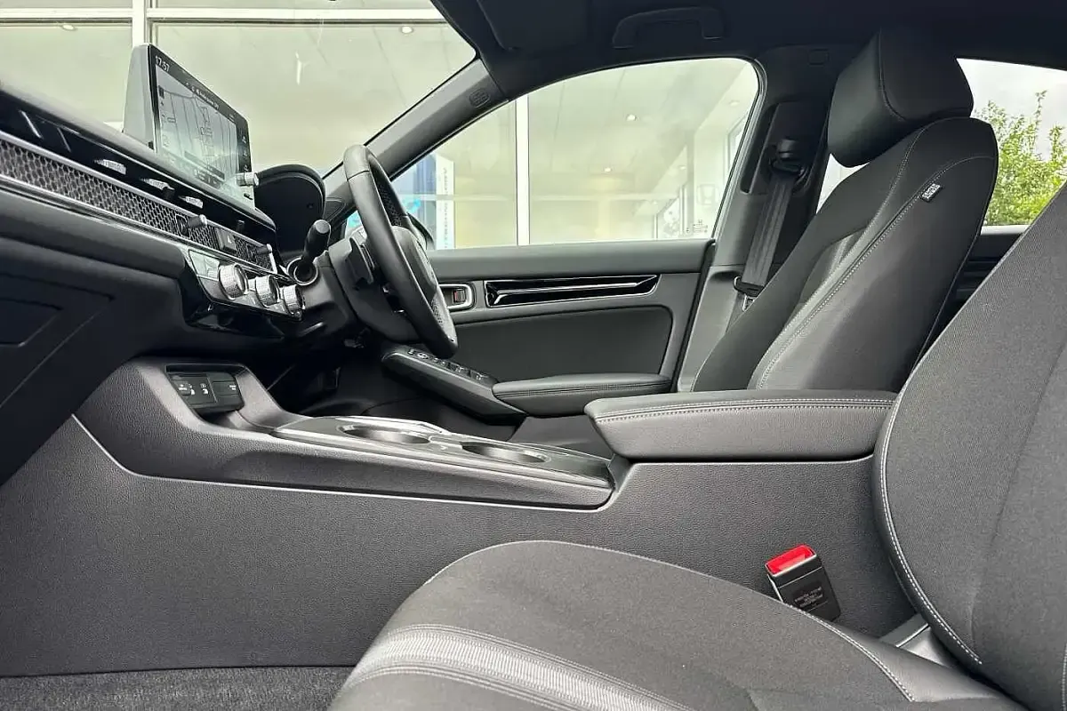 Used Honda Civic Sport 143 HP (105 kW) 2025 Grey Hatchback